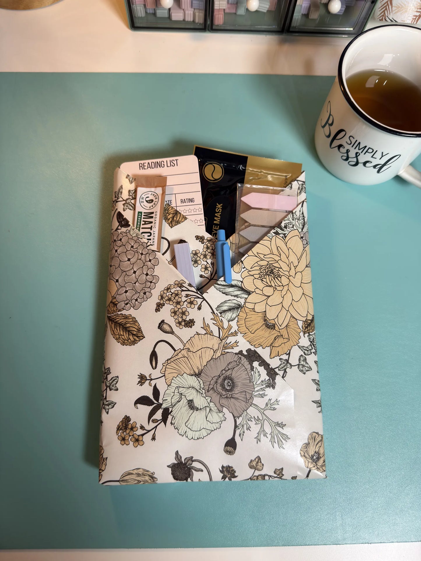 Cozy Blind Date With a Book ☕