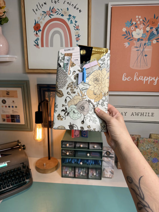 Cozy Blind Date With a Book ☕